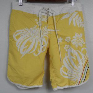 L658 Oakley Boardshorts Yellow White Floral Boardshorts